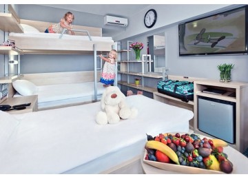 Стандарт улучшенный с тремя кроватями | Отель Ялта-Интурист